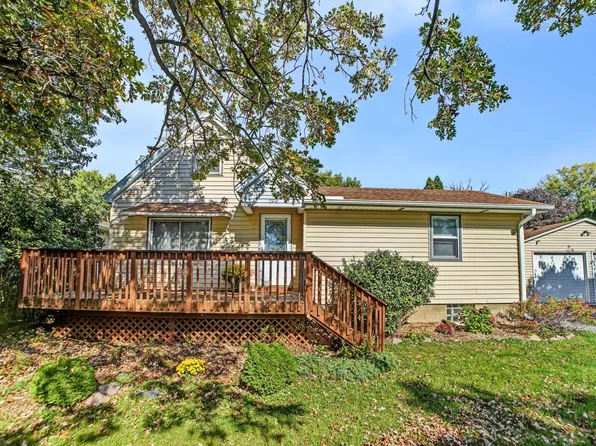 7918 Stillwater Blvd N, Oakdale, MN 55128
