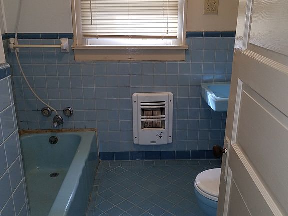 5th image of 814 E 32nd St