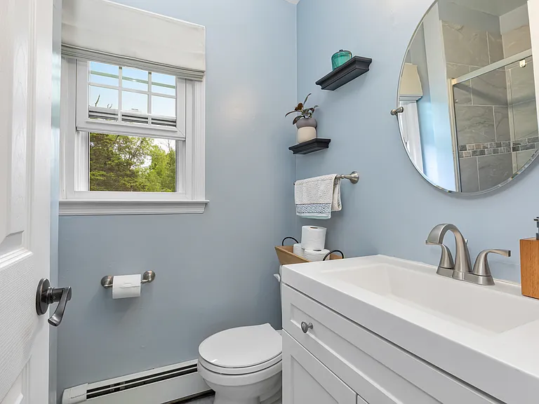 Master Bedroom Ensuite Bathroom