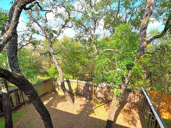 2nd image of 82 Shady Bluff Dr