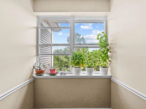 4th image of 160 Wiley Road #305