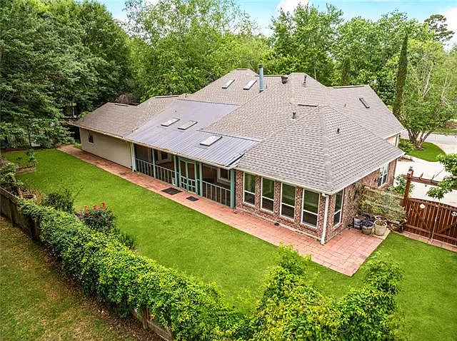 1306 Woodmere Dr — Photo 31