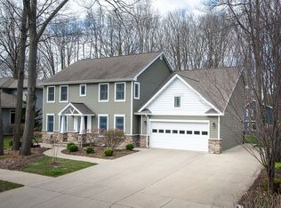 45 Bluffwood Dr, South Haven, MI 49090