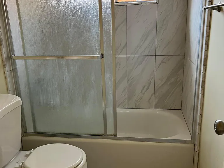 2308 Clark Ln #4 — Photo 2