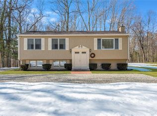 733 Chopmist Hill Rd, Glocester, RI 02857