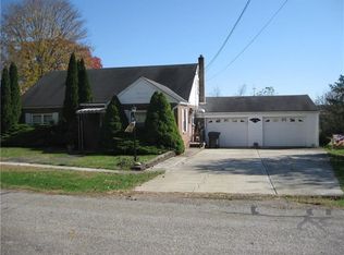 110 Glenwood Ave, Evans City, PA 16033