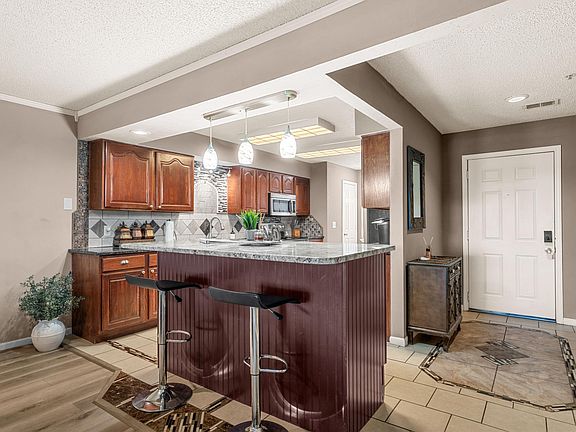 3rd image of 350 S Wildwood Drive #6 BLDG F