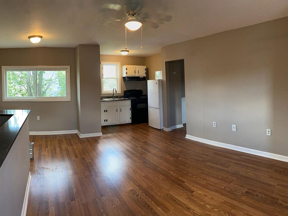1st image of 4002 Delaware St #B