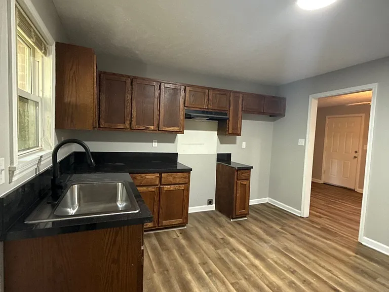811 Scott St #5 — Photo 7
