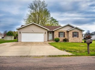 628 Westview Dr, Edwardsville, IL 62025