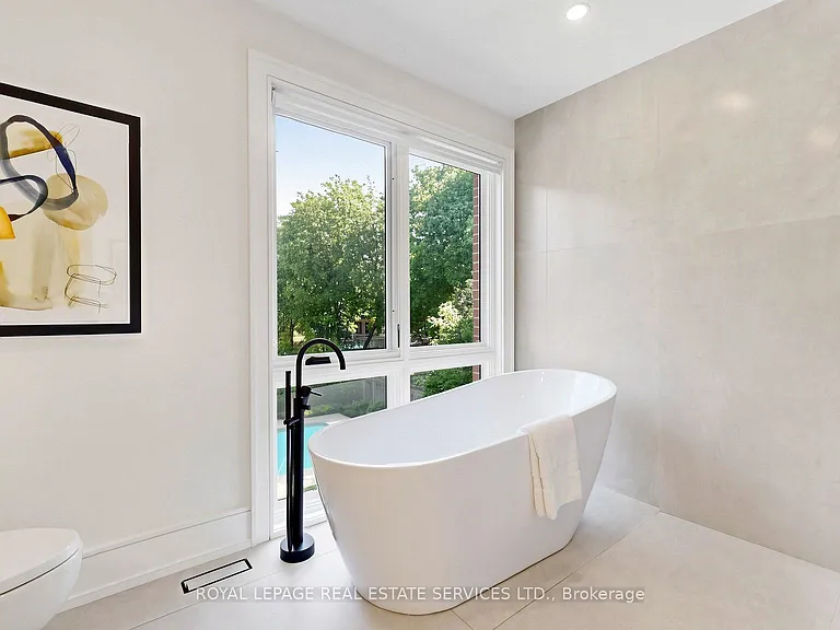 17 Romney Rd — Photo 22