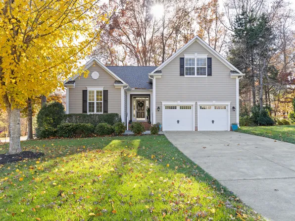 101 W Hatterleigh Ave, Hillsborough, NC 27278