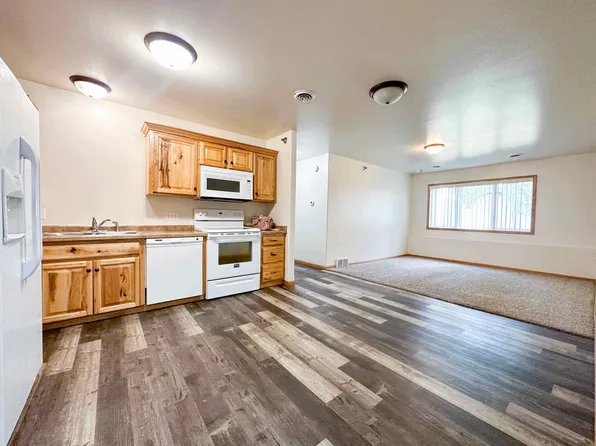 2150 1st St W APT 12, Dickinson, ND 58601