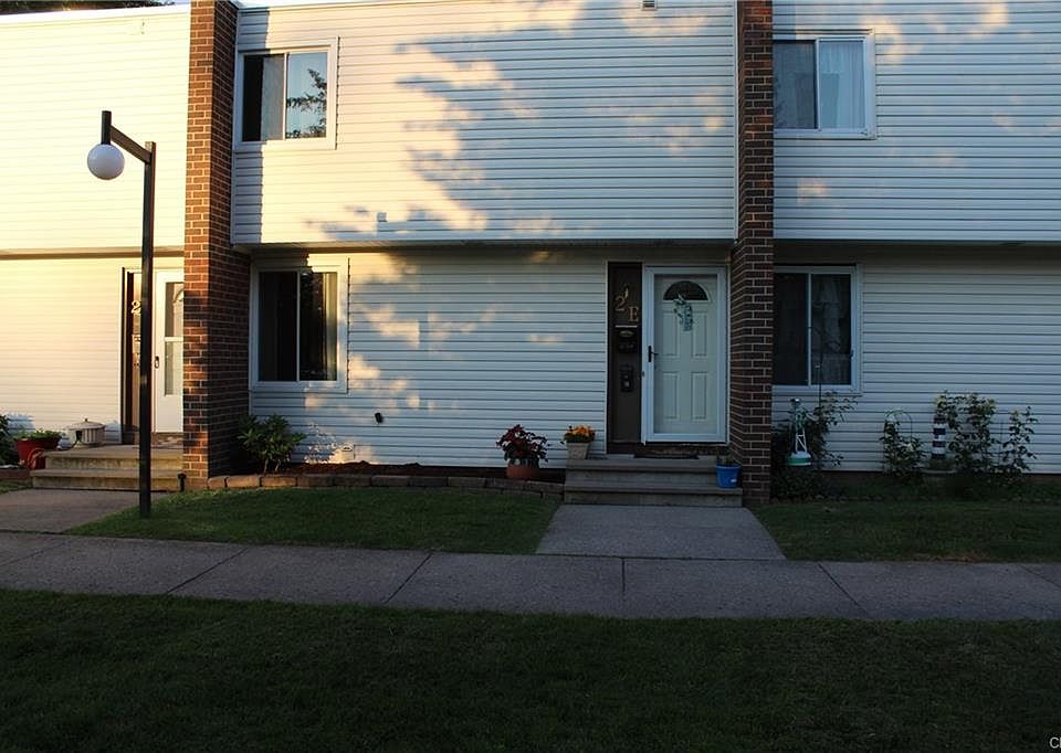 1st image of 4380 Heritage Dr APT 2E