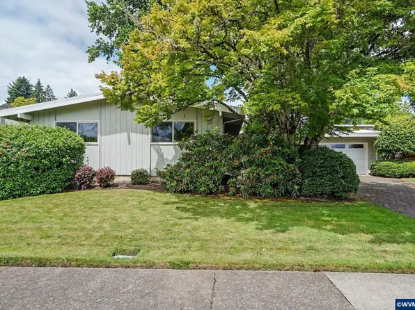 560 NW Merrie Dr, Corvallis, OR 97330