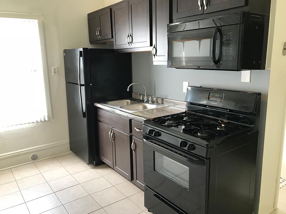 1st image of 2604 Fremont Ave S