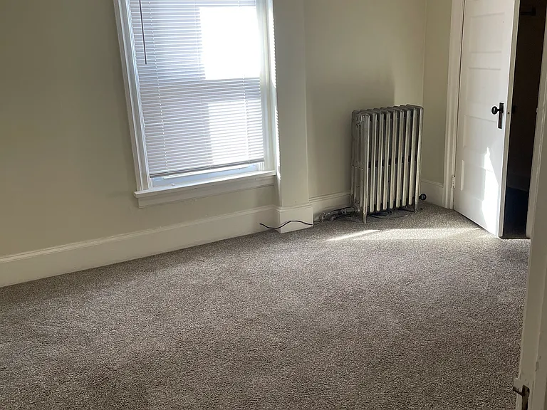 815 Park Ave #3 — Photo 4