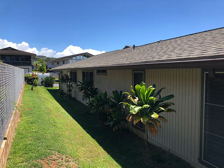 98-1652 Kiawe St — Photo 23