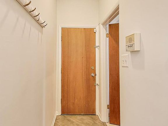 4th image of 1329 West Chicago Avenue #2R