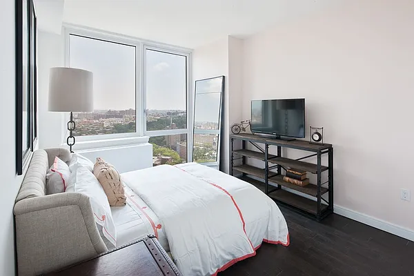 Rented by Lalezarian Properties | media 17