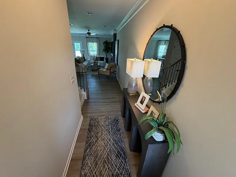 4905 Dresden Loop — Photo 4