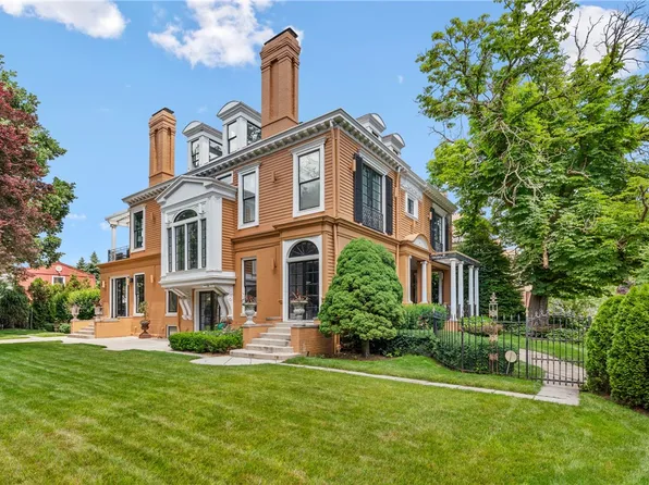 4929 Wallingford St, Pittsburgh, PA 15213