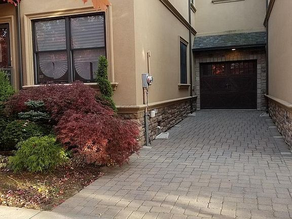 4th image of 26 Crispi Ln