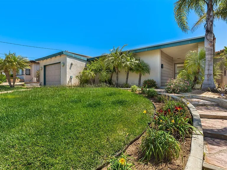 Deerpark Dr — Photo 1