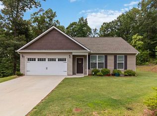136 N Forest Cir, Marietta, SC 29661