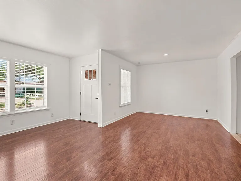 231 Cicero Dr — Photo 8
