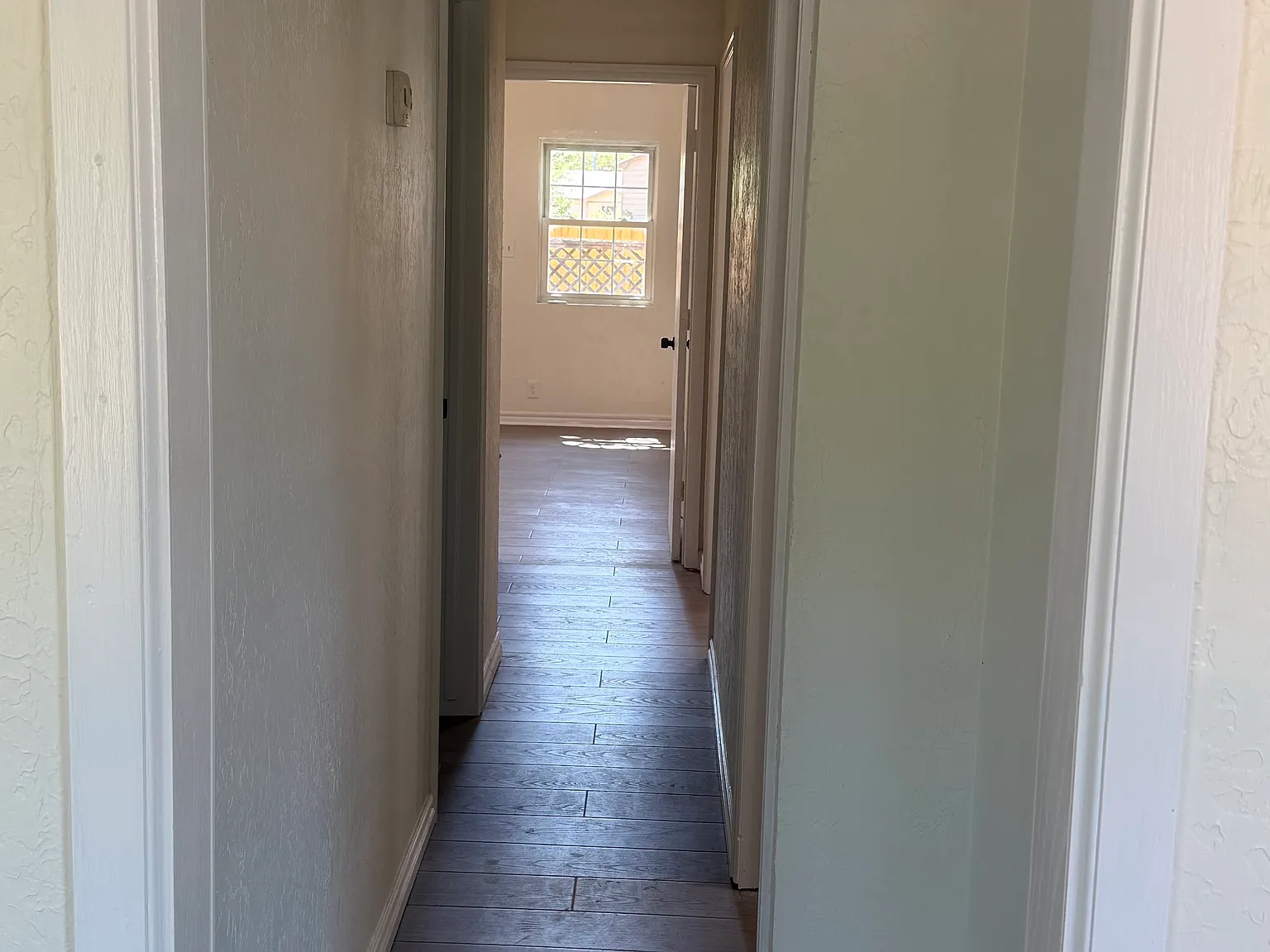 3 bed, 1112 sqft, $1,100 — Photo 2
