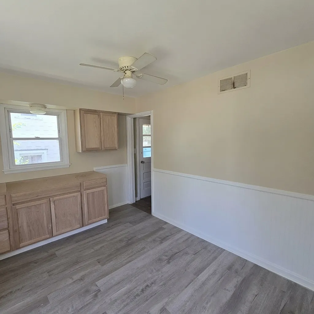 826 Grant Street — Photo 3