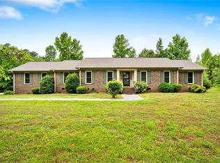 1047 Marett Rd, Pendleton, SC 29670