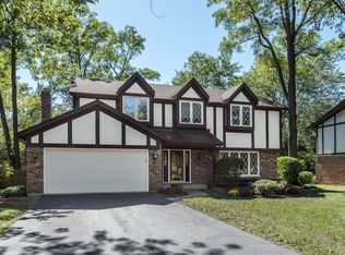 22W463 McCarron Rd, Glen Ellyn, IL 60137