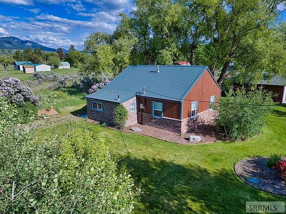 3rd image of 4193 Old Irwin Rd