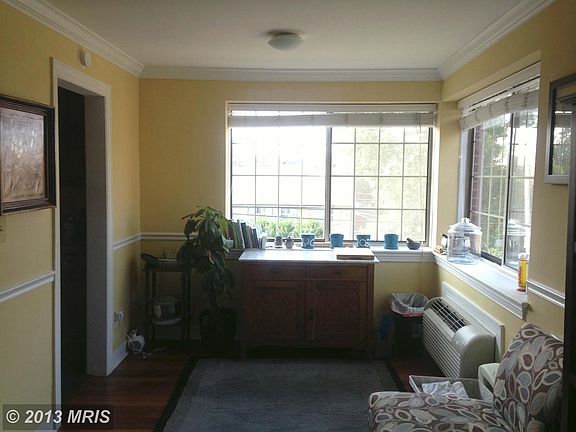 5th image of 820 S Washington St APT B325