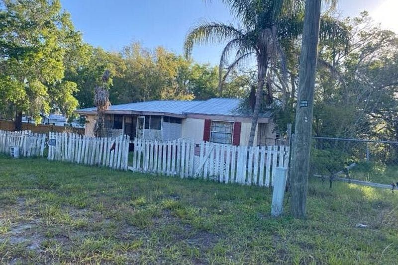 1st image of 14907 N 24th St