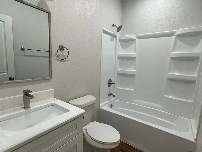 3904 Churchill Downs Rd — Photo 9