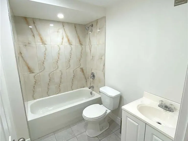 54 Clearmeadow Blvd — Photo 23