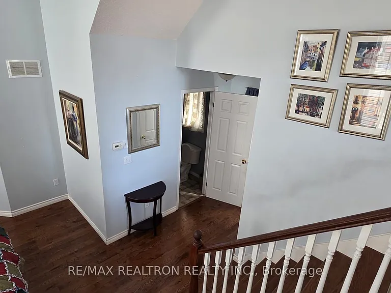 123 Westmeadow Dr — Photo 8