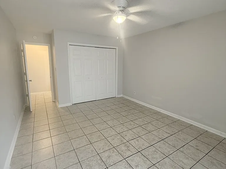 1025 Carolina Rd #W1 — Photo 8