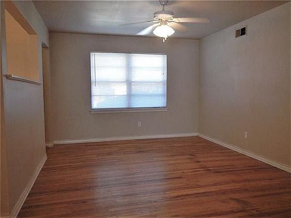 3rd image of 1813 Baxley Dr