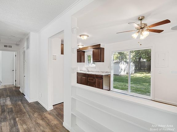 5th image of 1340 Candlewood Ln
