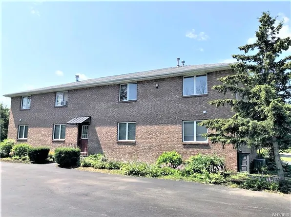 2185 Violet Cir APT 4, Niagara Falls, NY 14304