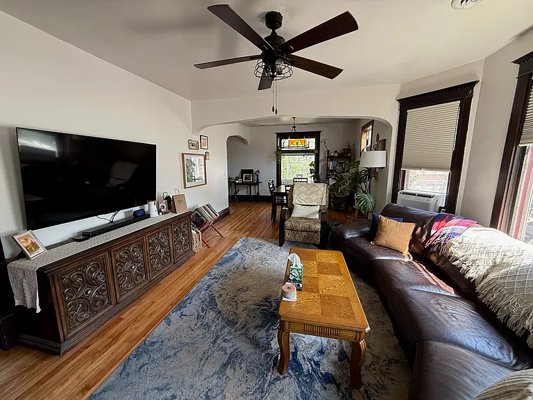 2721 E 22nd St #2 — Photo 3