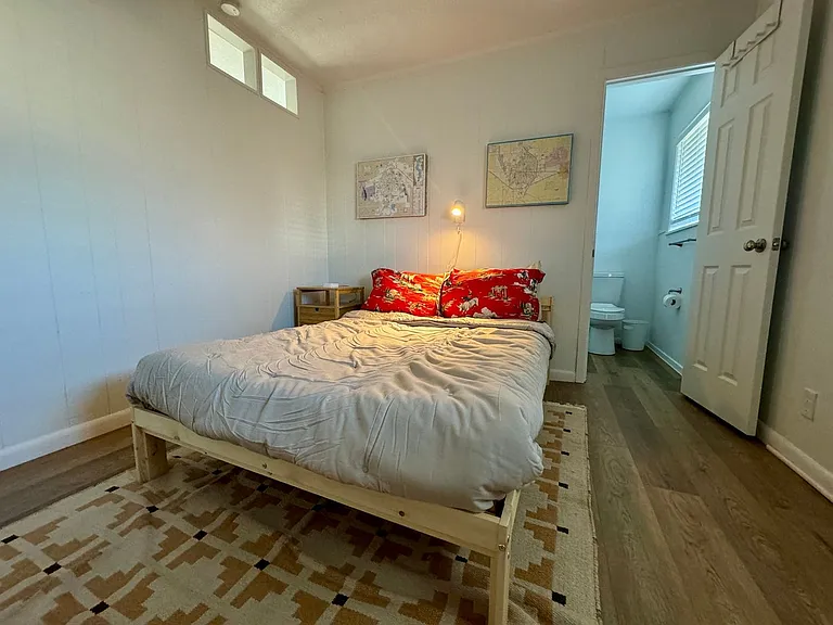 2401 Church St #1 — Photo 25
