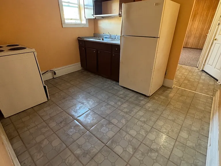 2501 Pine Ave #2 — Photo 5