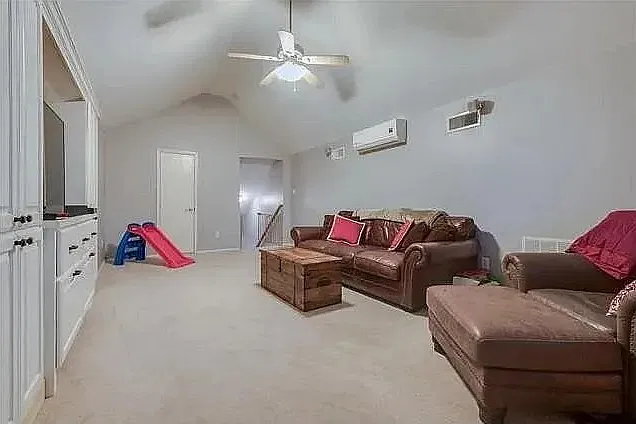 8895 Camfield Way — Photo 15