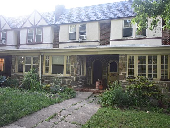 Front of the house picture 2