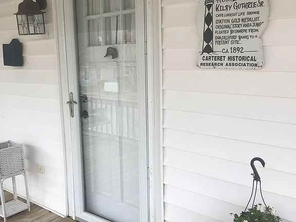 3rd image of 1200 Shepard St